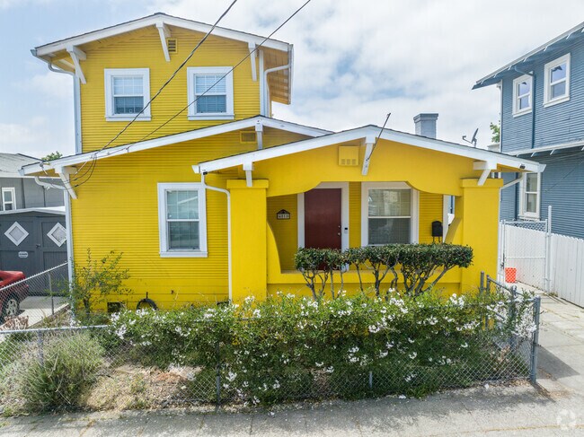 Walking around Jefferson is a colorful journey with bright Craftsman-style homes and others.