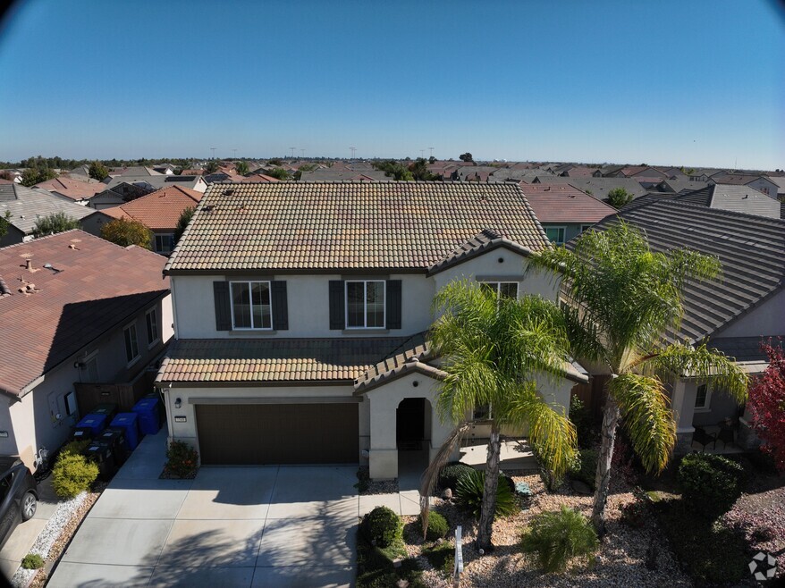 7548 Chappelle Way, Elk Grove, CA 95757 - photo 2