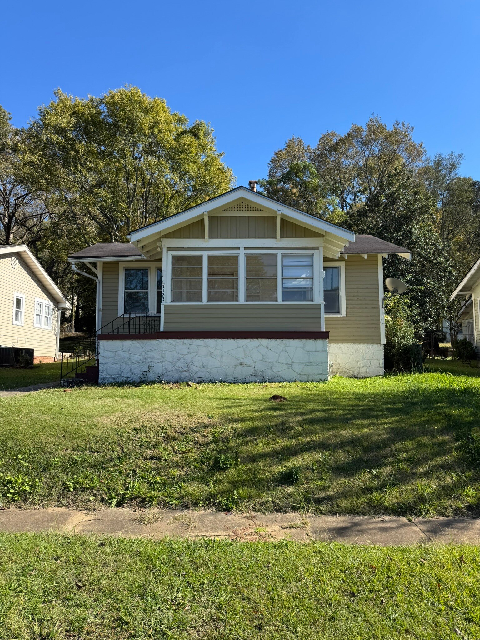 7123 3rd Ave S, Birmingham, AL 35206 - photo 1