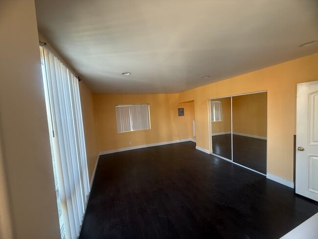 602 Elvira Ave unit C, Redondo Beach, CA 90277 - photo 2