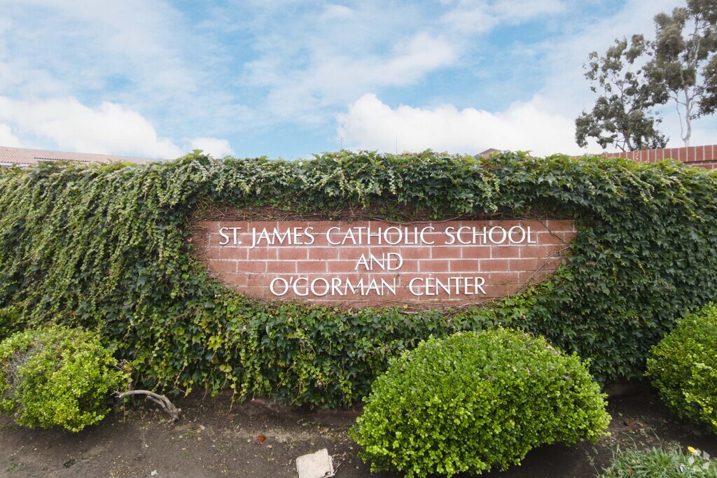 The entrance sign to St. James Elementary School in West Torrance, CA.