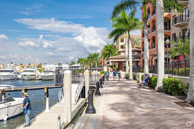 Boaters in the Marco Island can moor adjacent to popular restaurants and shopping plazas.