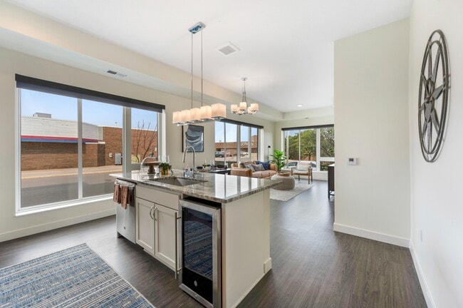 Avidor Minnetonka 55+ Active Adult Apartment Homes, Minnetonka, MN 55305 - photo 3