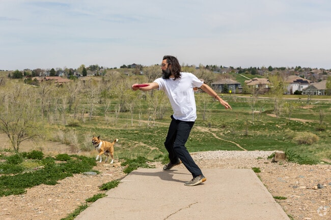 Bird's Nest Disc Golf Course is a scenic, free-admission disc golf course near Quaker Acres.