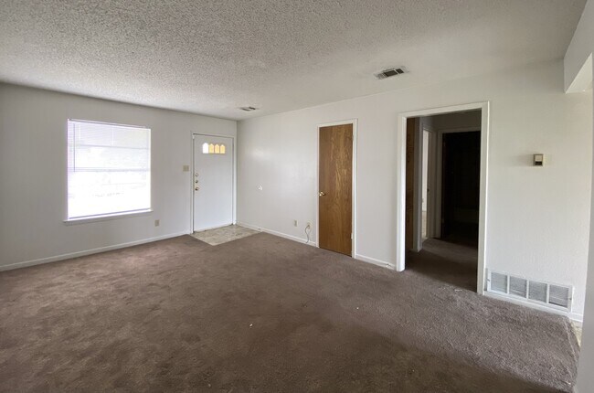 4801 Rainbow Cir unit 2, Killeen, TX 76543 - photo 5