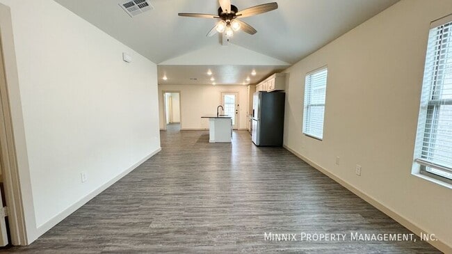 7729 Date Ave, Lubbock, TX 79404 - photo 3