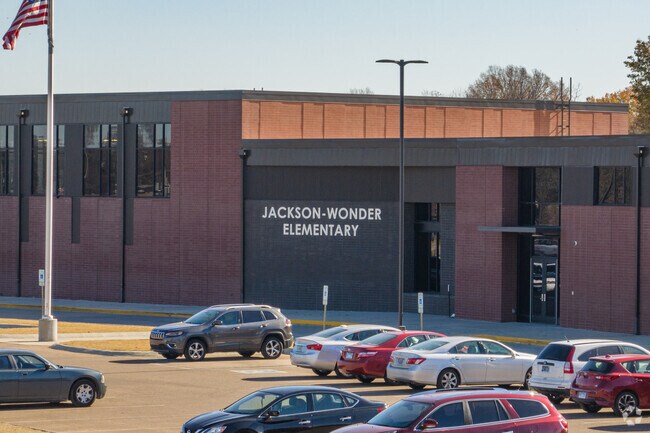 Jackson-Wonder Elementary educates around 563 students.