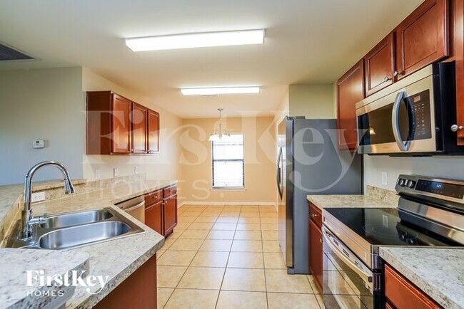 716 Evening Shade Ln, Lehigh Acres, FL 33974 - photo 5