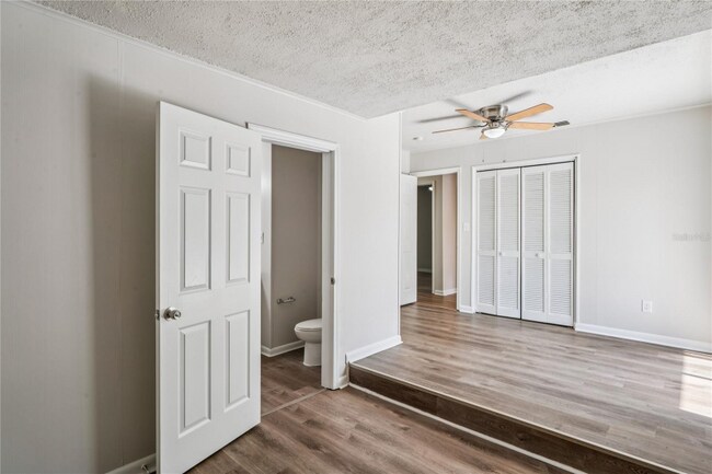 7025 Ponderosa Dr, Tampa, FL 33637 - photo 5