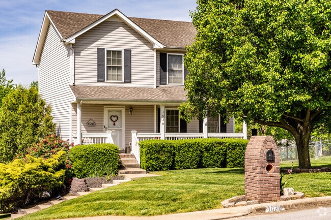 Sugar Tree residents take pride in their lush lawns and landscaping.