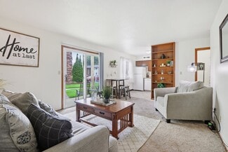 3209 E 10th St, Bloomington, IN 47408