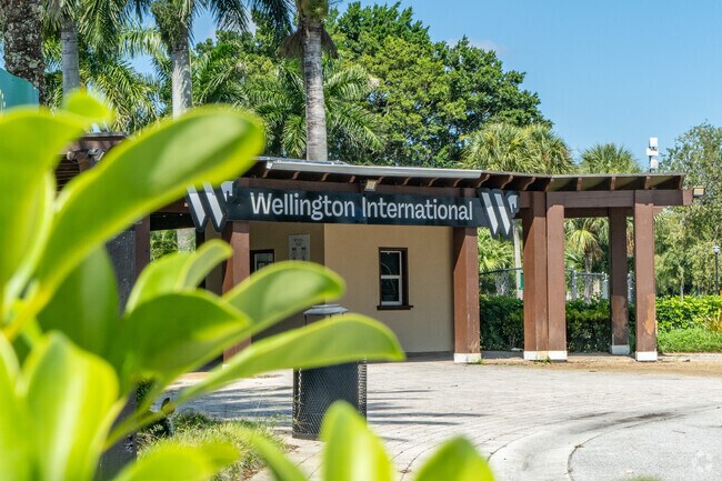 Wellington International offers world-class equestrian events in the heart of Sugar Pond Manor N