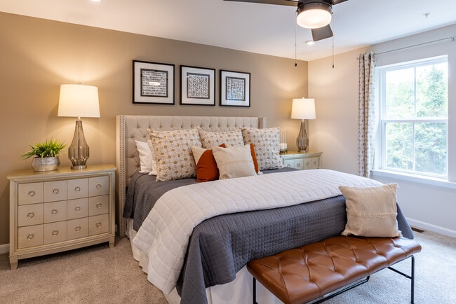 8284 Longford Rd, Millersville, MD 21108 - photo 6