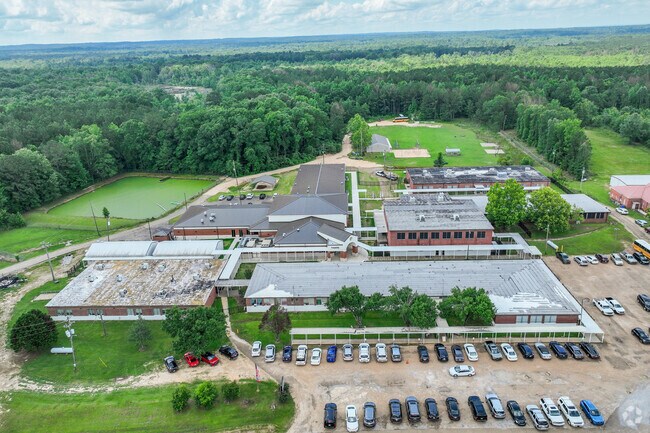 Simpson Central School is a part of the Simpson County School District.