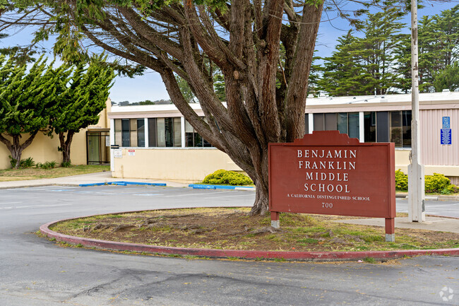 Benjamin Franklin Intermediate School in Daly City fosters a distinguished learning environment.