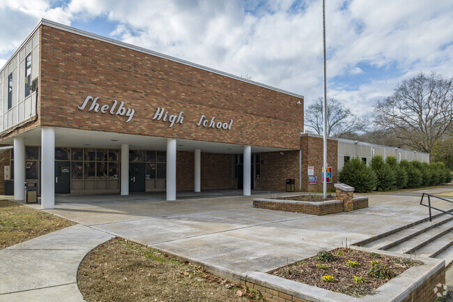 Shelby High School, Shelby NC Rankings & Reviews - Homes.com