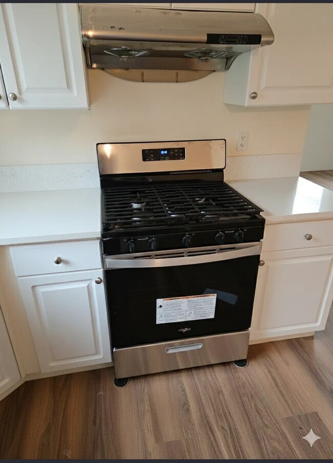 3437 SW 2nd St, Gresham, OR 97030 - photo 5