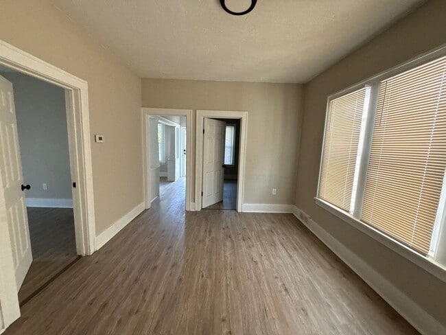 9142 Isham, Detroit, MI 48213 - photo 4