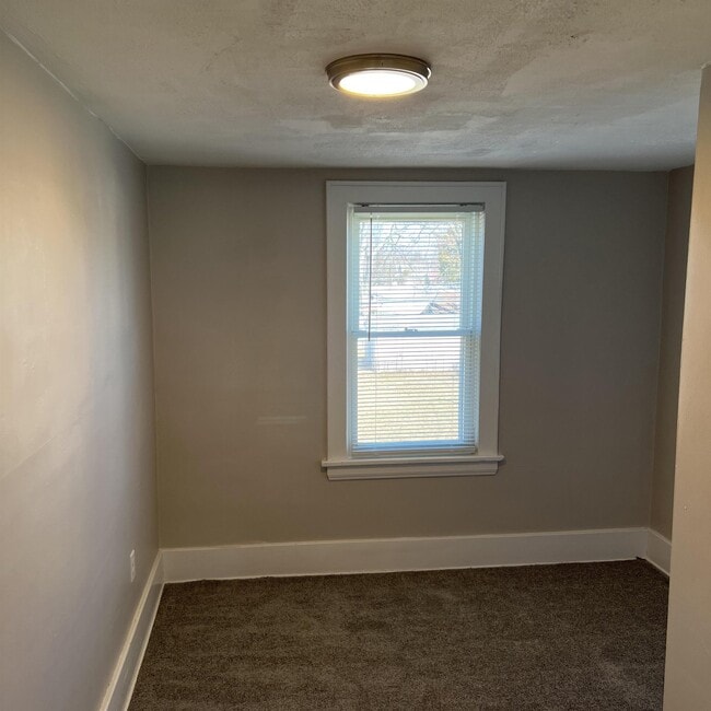 1239 Herberich Ave, Akron, OH 44301 - photo 5