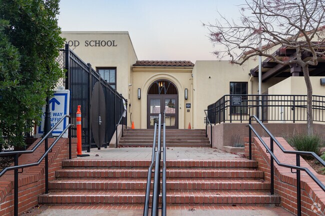 Great Schools rates Wildwood Elementary School at an 9.