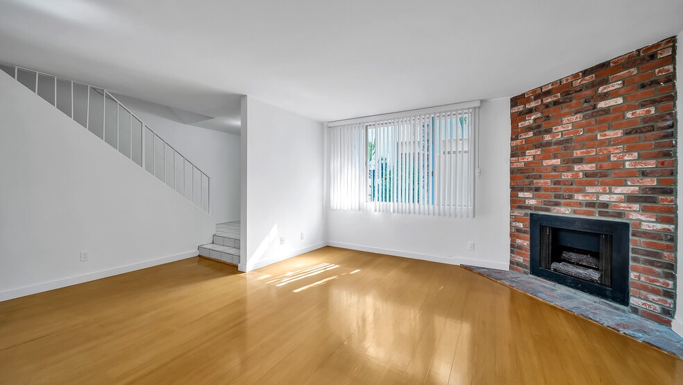 129 Marguerita Ave, Santa Monica, CA 90402 - photo 1