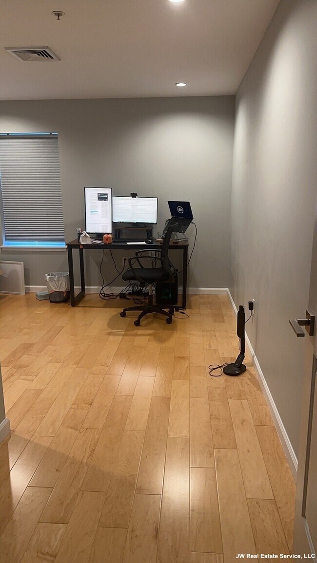 Malden Place Condominiums unit 311, Malden, MA 02148 - photo 2