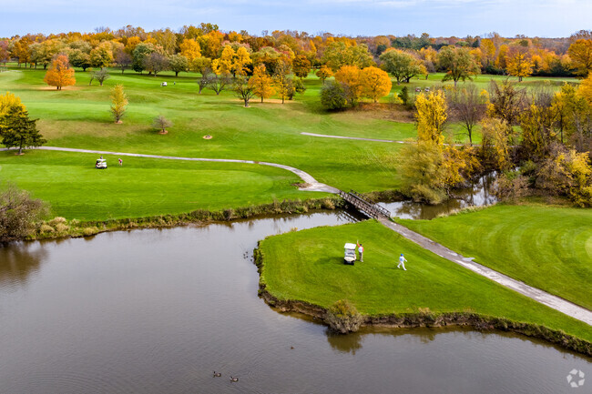 Fellows Creek Golf Club in Canton has a 27 holes of golf, and bar & grill.
