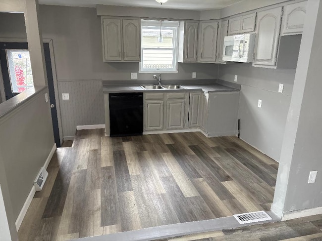 190 Aurora Ave, Buffalo, NY 14224 - photo 6