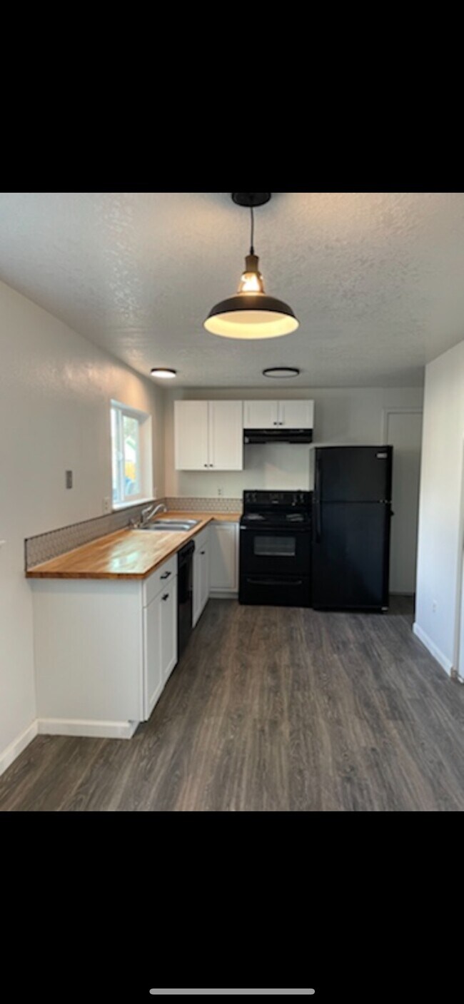 144 Delaware Ave unit C, Nampa, ID 83651 - photo 5