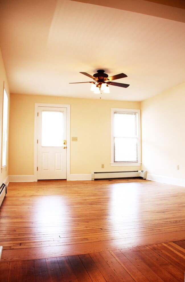 48 N Champlain St unit 1, Burlington, VT 05401 - photo 5