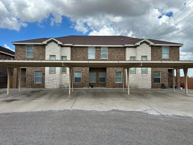 1600 Omni Ave unit 4, Pharr, TX 78577 - photo 2