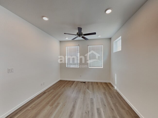 26105 E Calhoun Place, Aurora, CO 80016 - photo 4