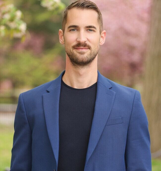 Agent Photo
