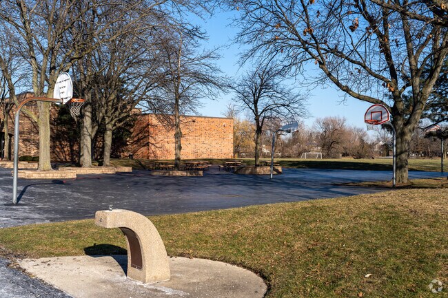 Medinah Middle School has 207 students in grades 6-8.