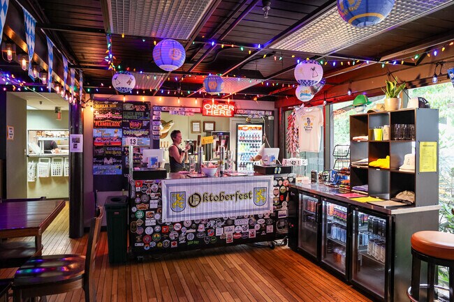 Bring the party to Clinch River Brewing, which sits just inside Norris Dam State Park.