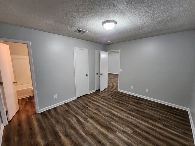 723 W Creek Cir, Monroe, GA 30655 - photo 7