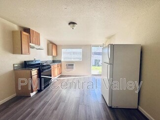 1508 Mono Dr Unit 2, Modesto, CA 95354