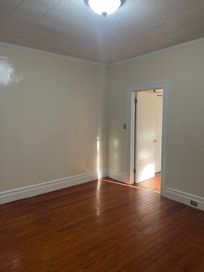 22 Sherwood Ave unit 1, Yonkers, NY 10704 - photo 5