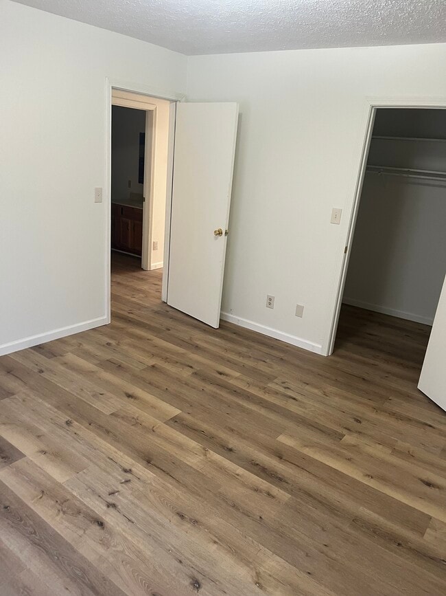 5120 Virginia Dr unit 5120 Virginia Dr, Newburgh, IN 47630 - photo 4