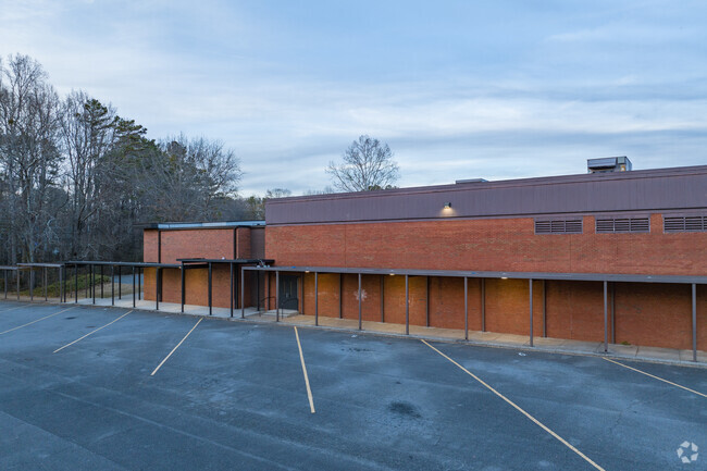 Mabry Middle School's test scores are above average according to GreatSchools.