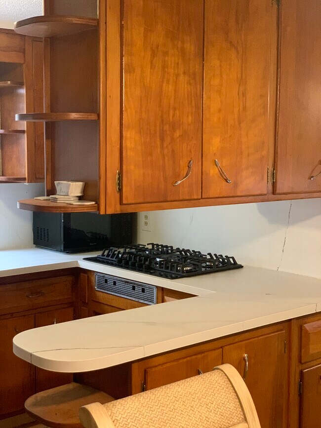 303 Indian Hills Dr unit 1, Fort Pierce, FL 34982 - photo 2