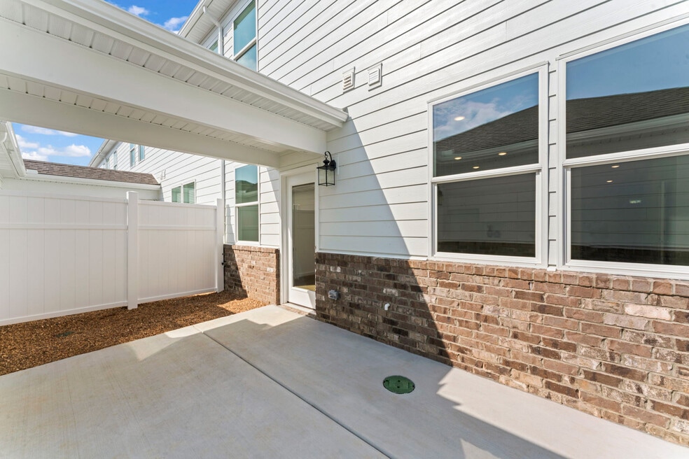 2900 Suzanne Landon Dr unit F1, Murfreesboro, TN 37130 - photo 1