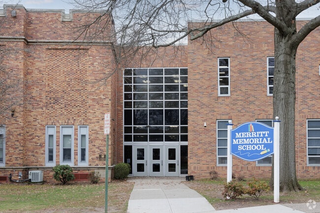 67% of students at Merritt Memorial School in Cresskill, NJ are proficient in math.