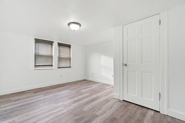 130 Elmwood Ave unit 3, East Orange, NJ 07018 - photo 6