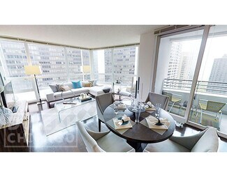 340 E Ohio St, Chicago, IL 60611