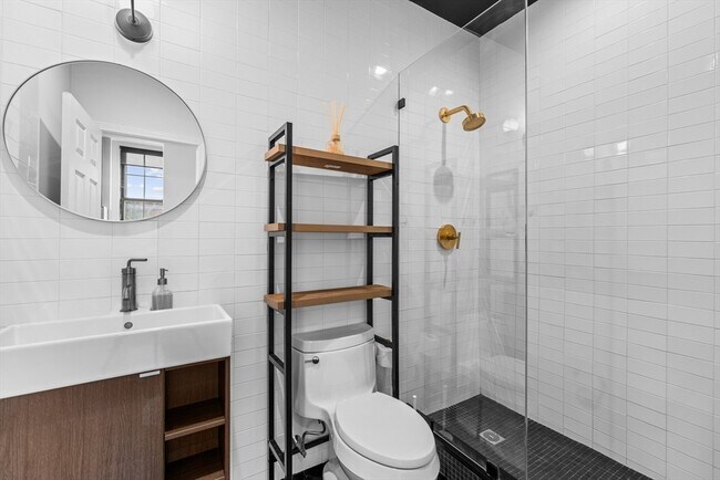 Whittemore Mills unit 310, Quincy, MA 02170 - photo 2