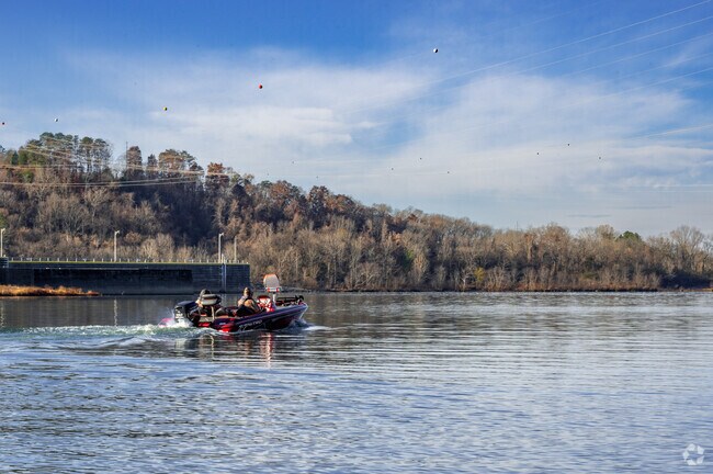 Jasper residents enjoy boating and fishing on the Tennessee River.