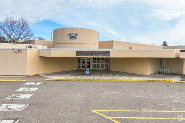 Como Park Elementary School is a public school located in Saint Paul, MN.
