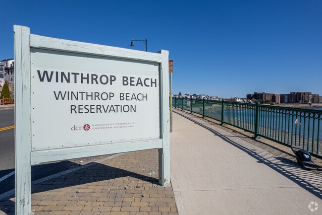 Welcome to Winthrop Beach in Cottage Hill, Winthrop, MA.