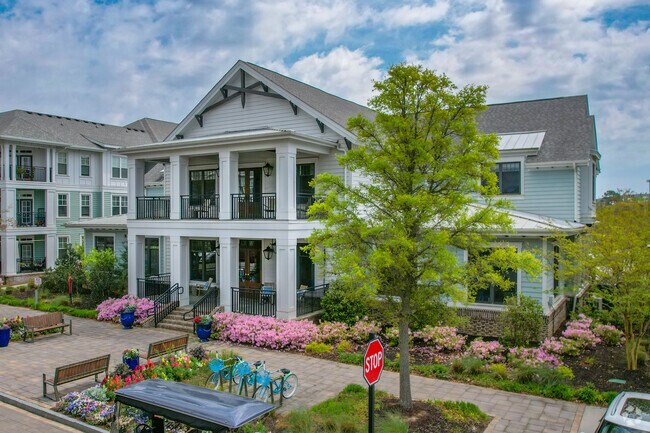 Wharf 7, Daniel Island, SC 29492 - photo 3